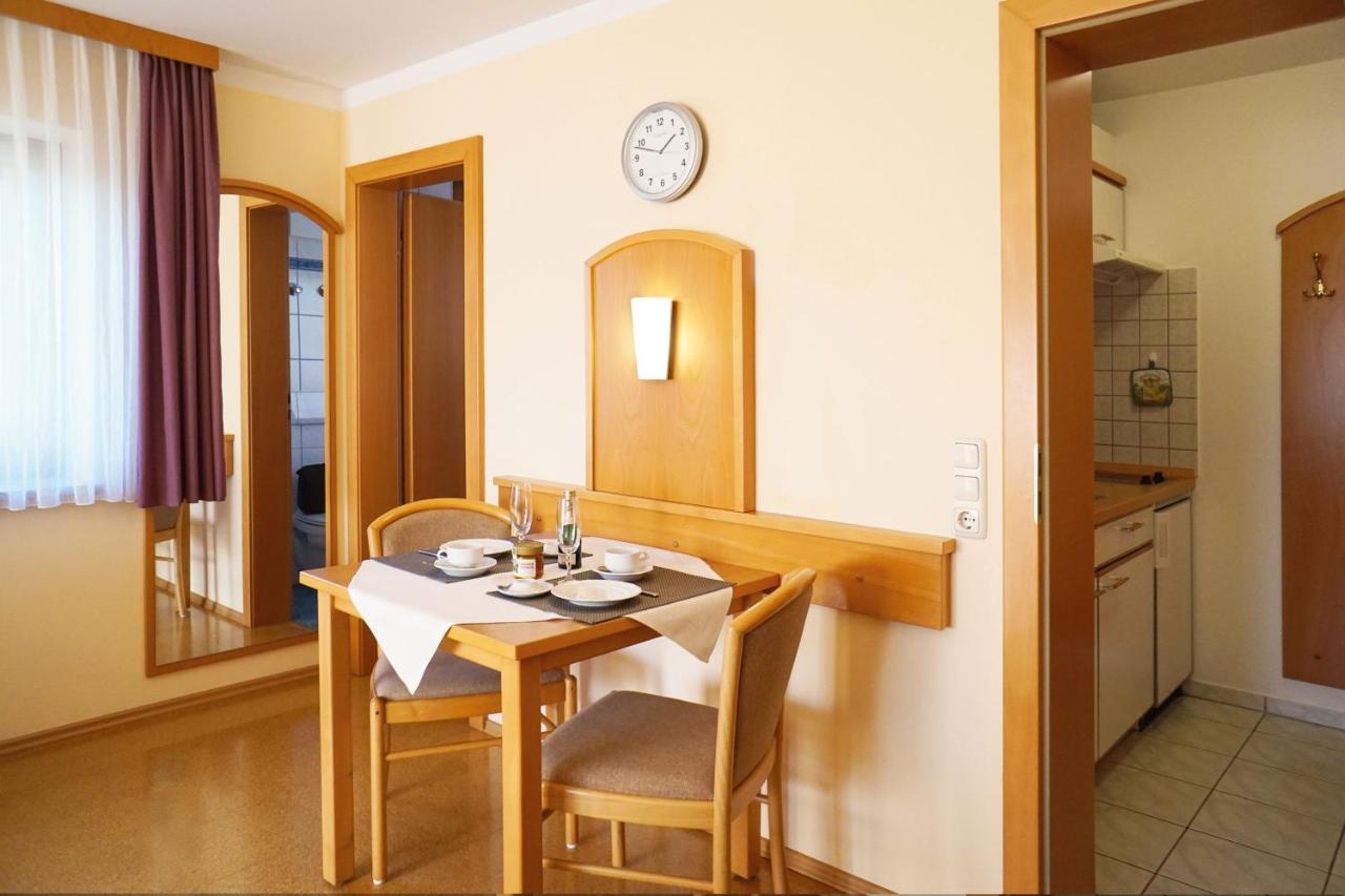 Appartementhaus Safferstetten บาดฟึสซิง ภายนอก รูปภาพ